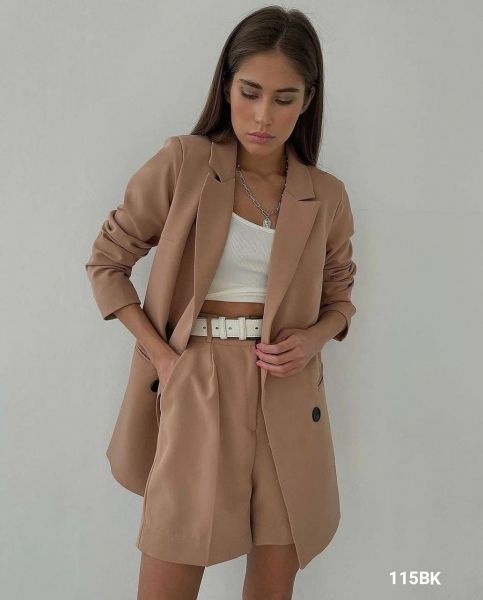 Classic suit with shorts Cappuccino BEK