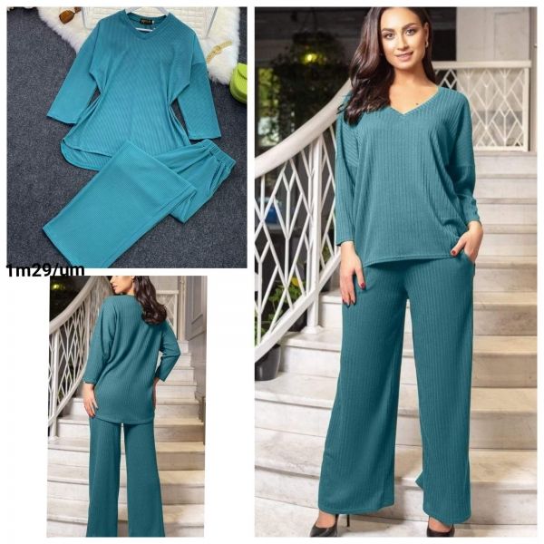 Suit Size Plus noodle jacket and bell-bottom trousers aquamarine M29