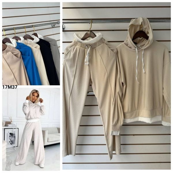 Suit sweatshirt with hood and trousers with front seams cream M37