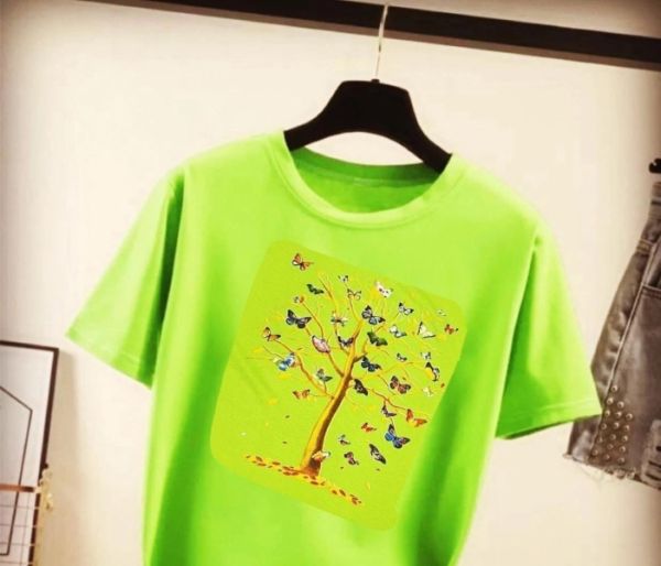 T-shirt butterfly tree light green T124