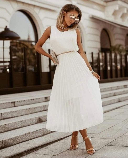 White pleated hem dress RH122