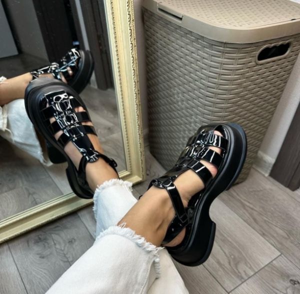 Black patent leather sandals P2740-4 LSHI