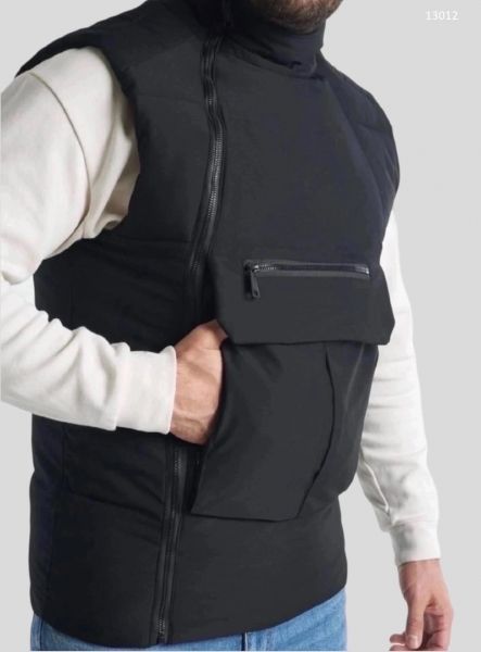 Men's vest with a pocket on the chest black 3012