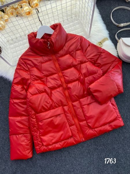 Quilted red goal post jacket F763