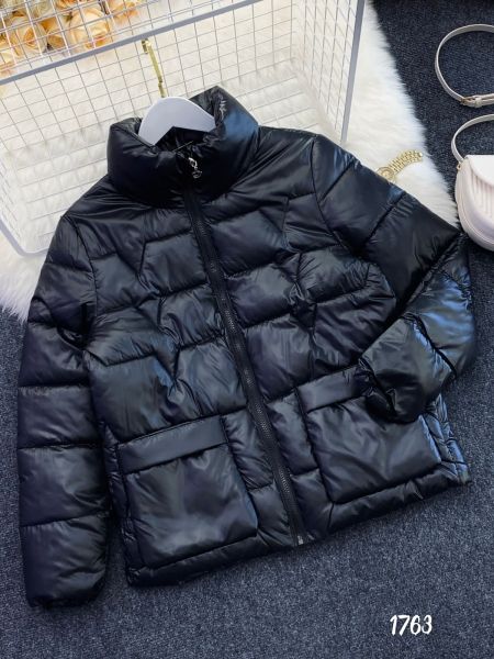 Quilted black goal post jacket F763