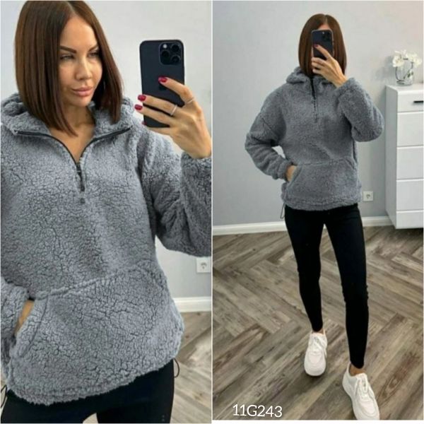 Lamb sweatshirt with zipper and hood, gray G243